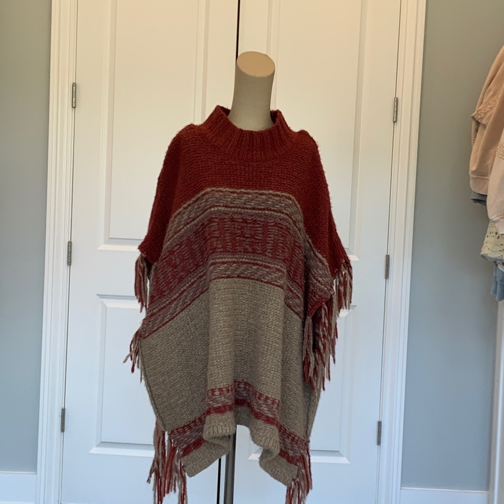 Fringed Knit Sweater - Red and Gray